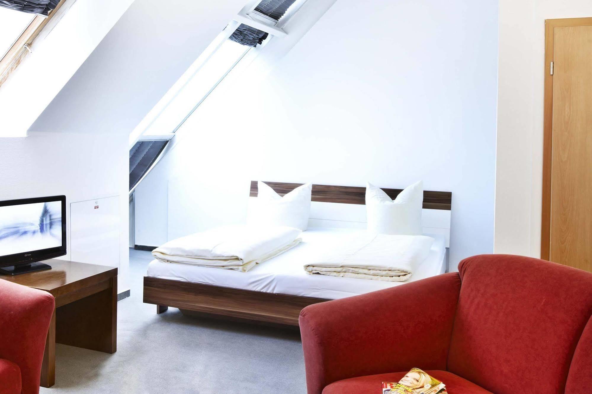 אופנבאך Hotel B99 מראה חיצוני תמונה